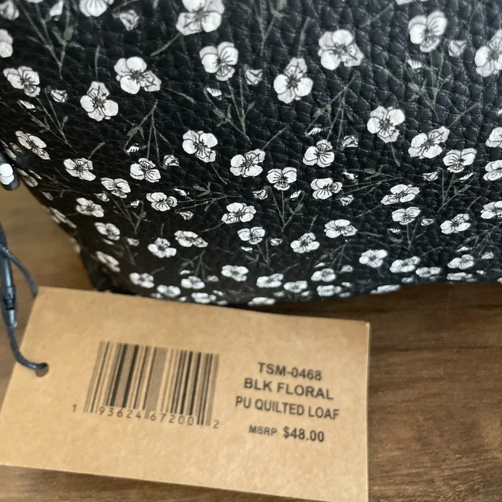 NWT Steve‎ Madden Black and White Floral Cosmetic Bag